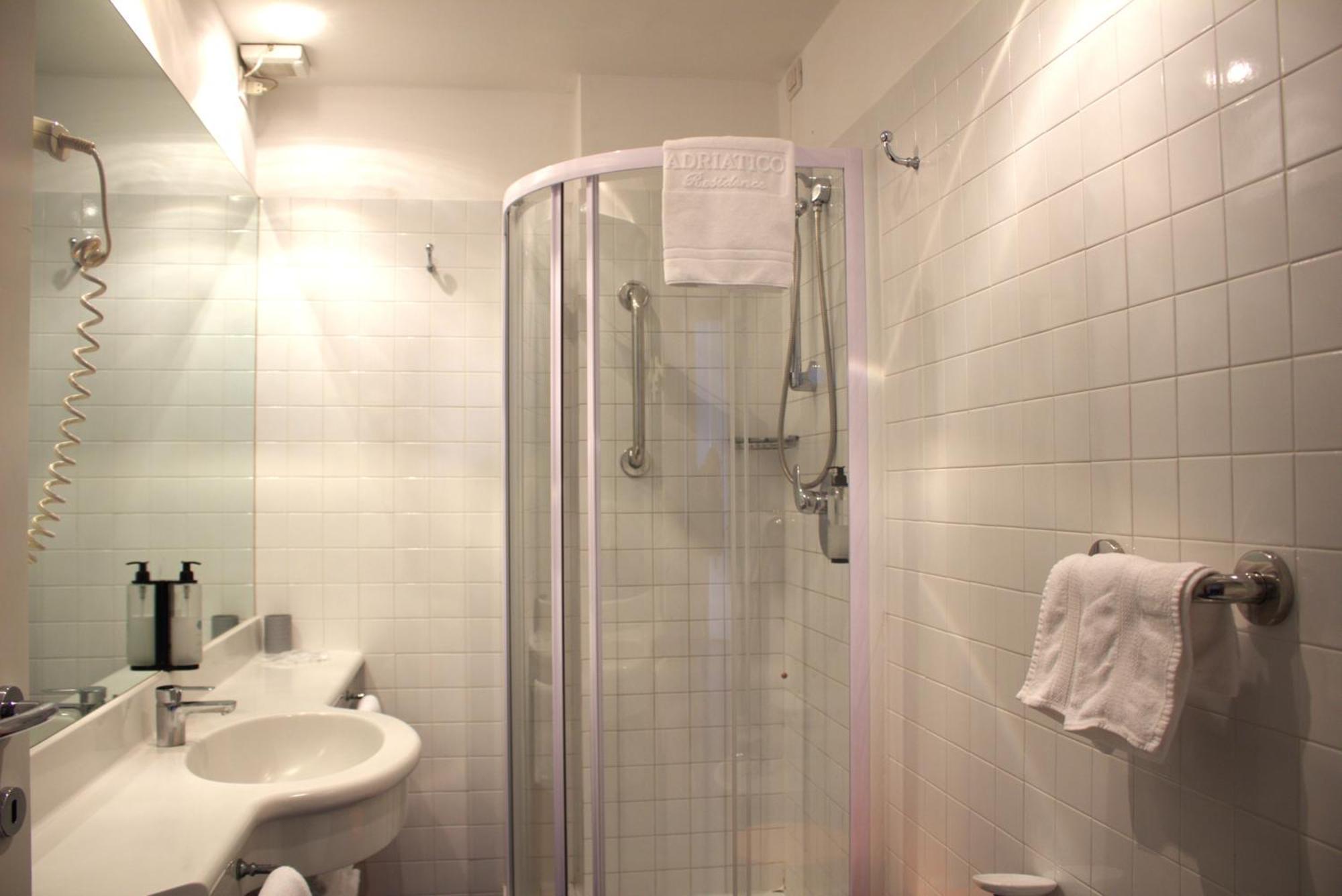 Two-Bedroom Apartment Balcony,1672605803:JPEG