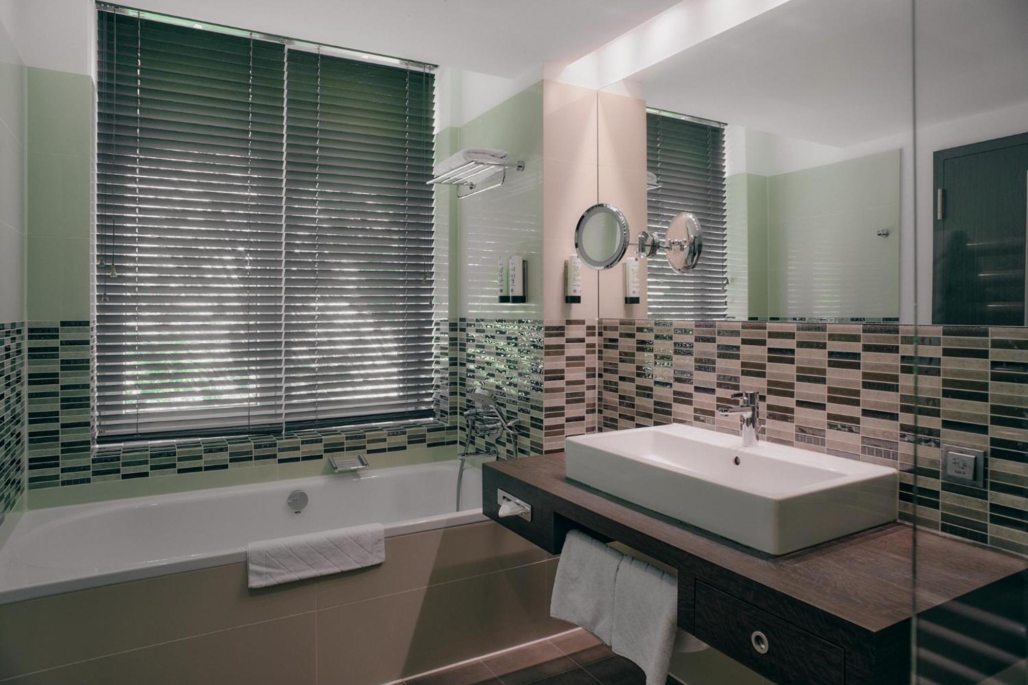 Luxury Apartment,1672642267:JPEG