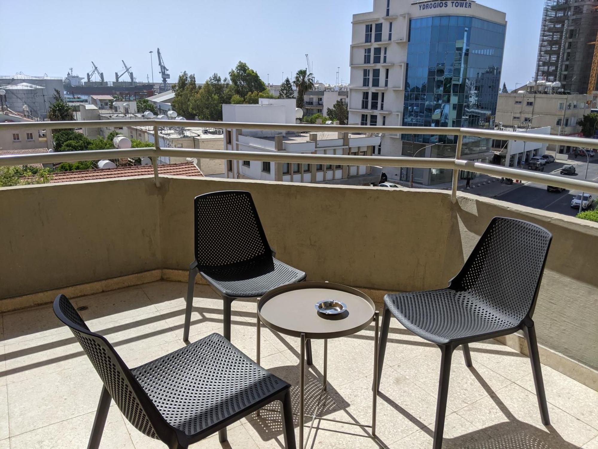 Two-Bedroom Apartment,1675806329:JPEG