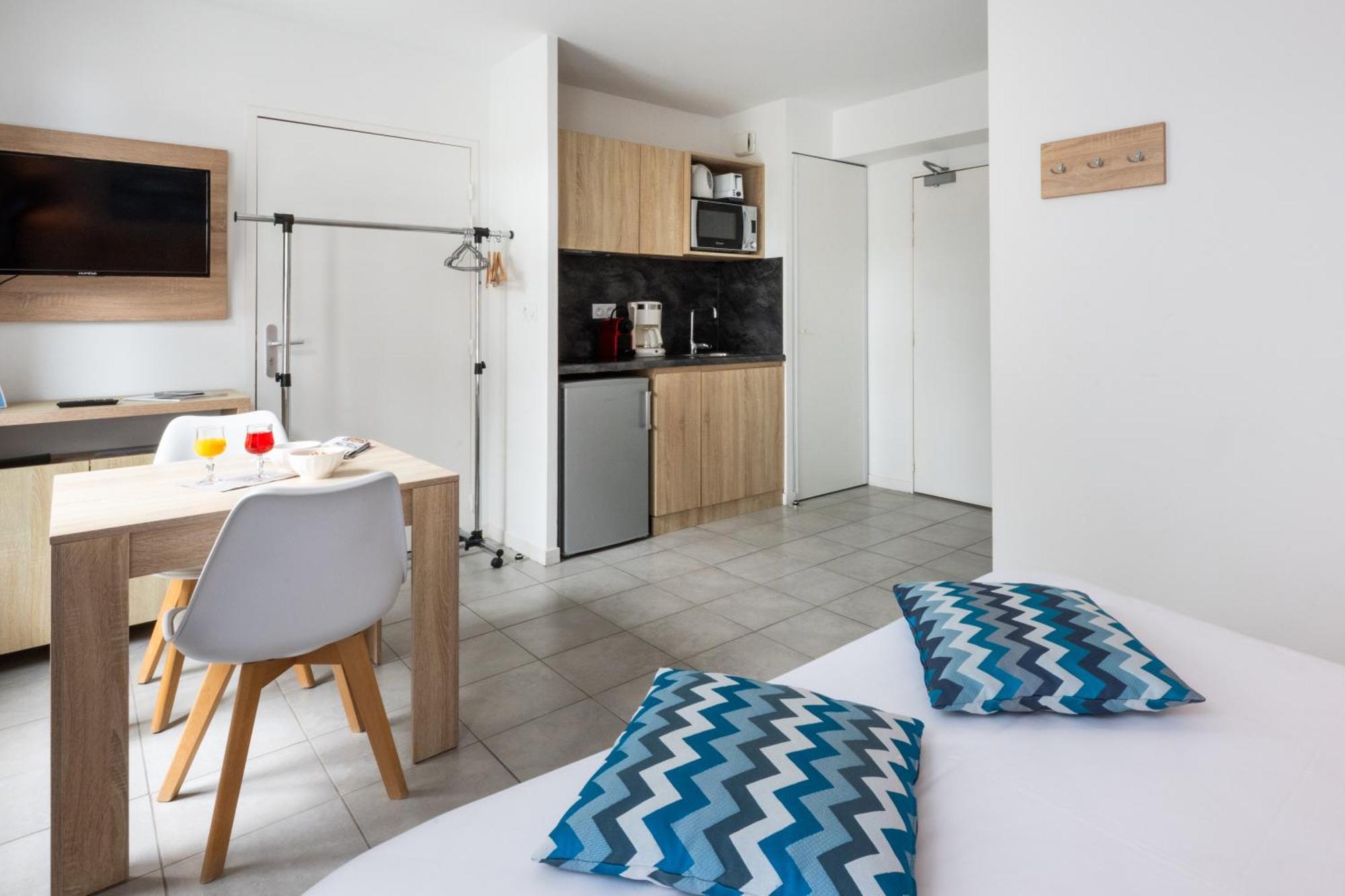 Studio Apartment,1677891304:JPEG