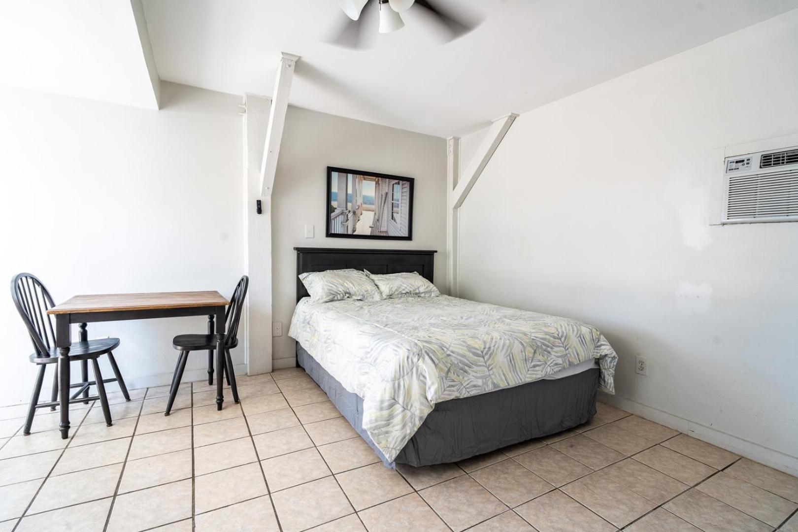 Studio Apartment - Unit 5