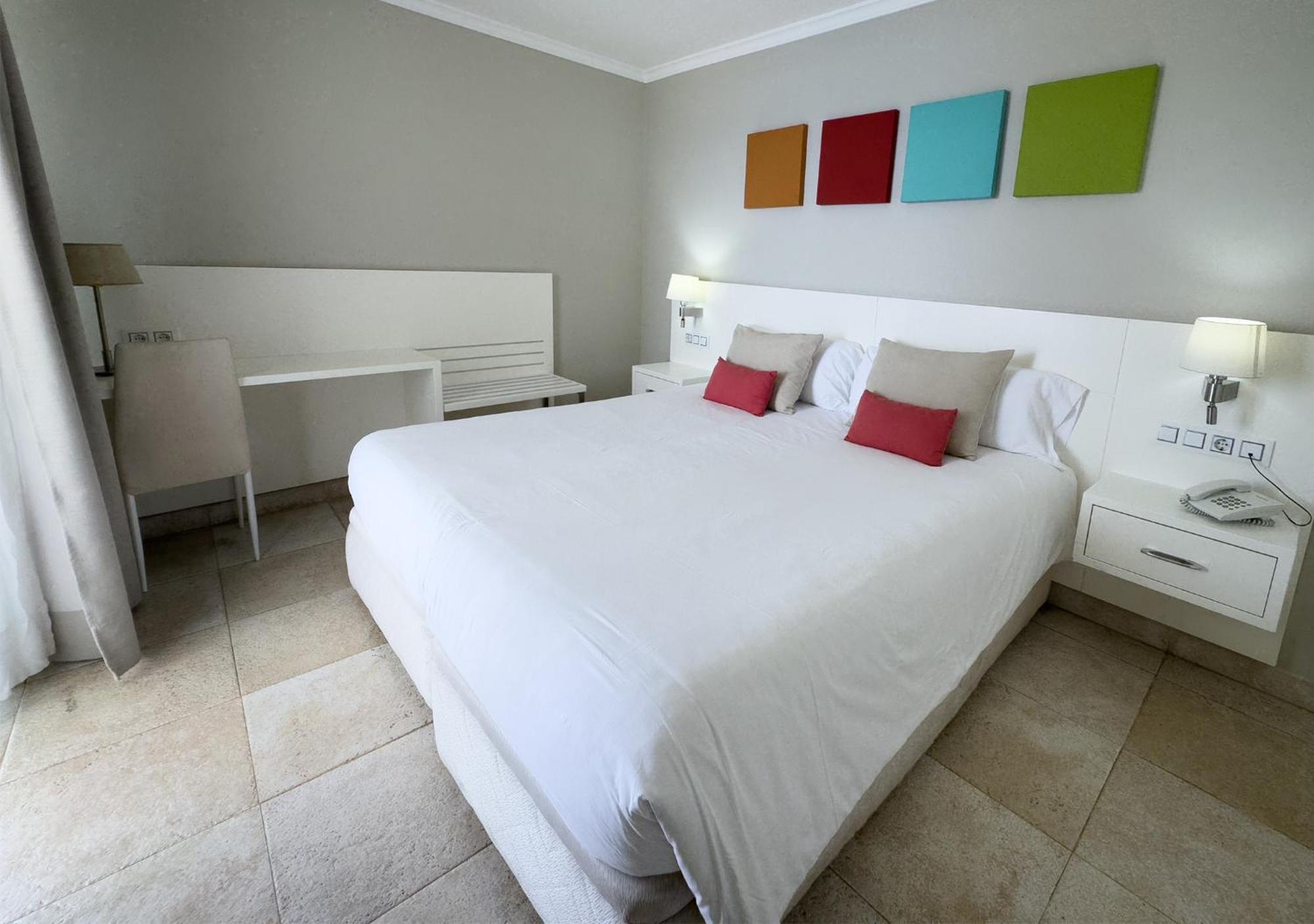 One-Bedroom Apartment,1679610185:JPEG