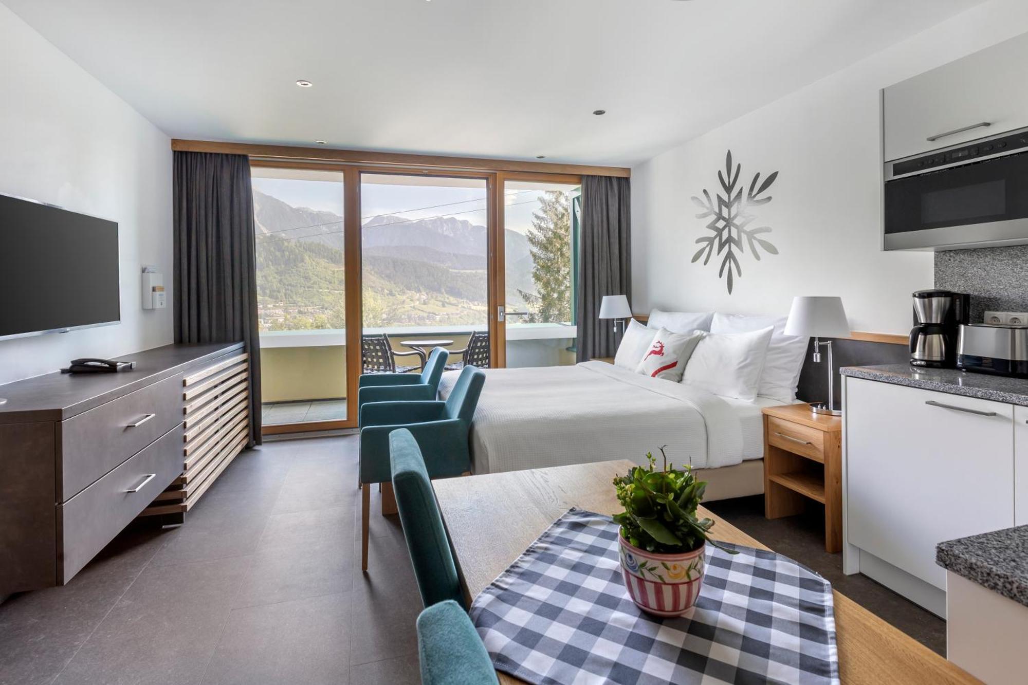 Studio Apartment
