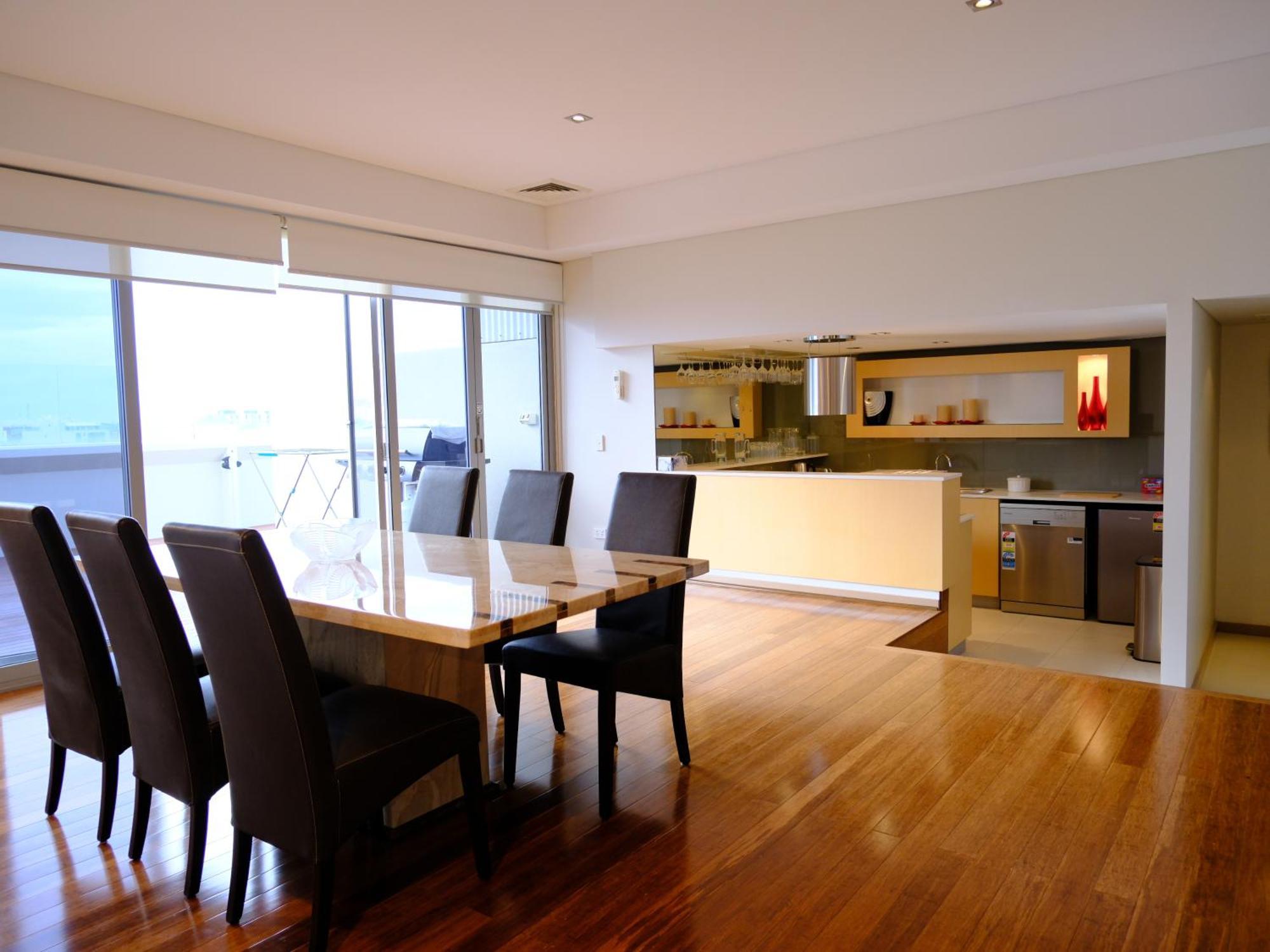 Two-Bedroom Apartment Harbour View