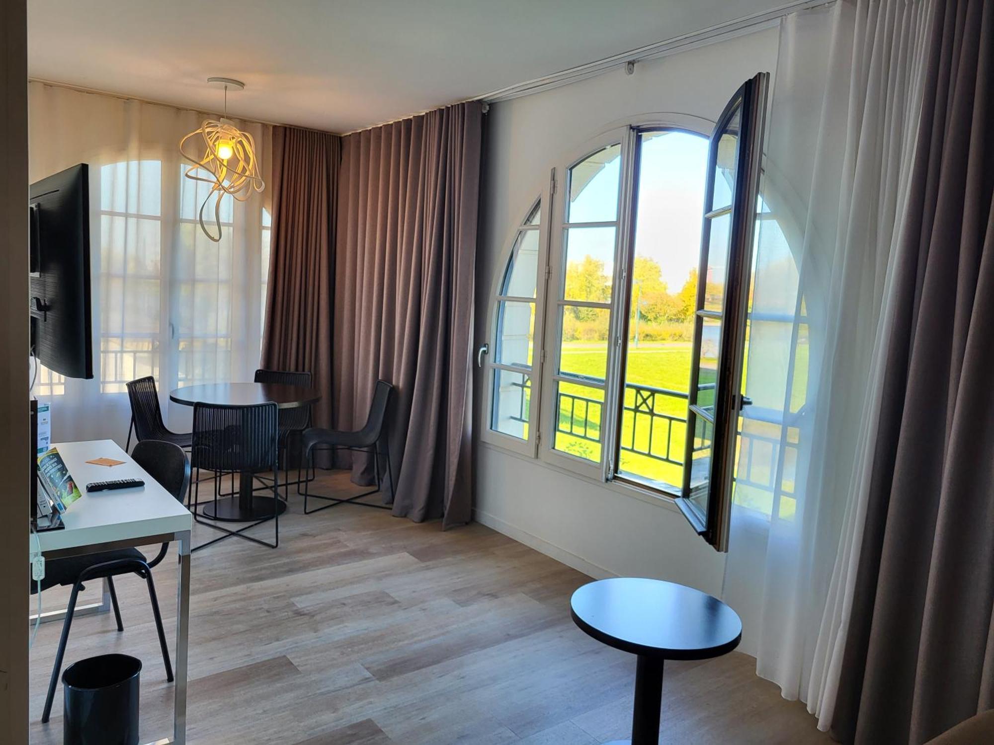 Two-Bedroom Apartment,1698956574:JPEG