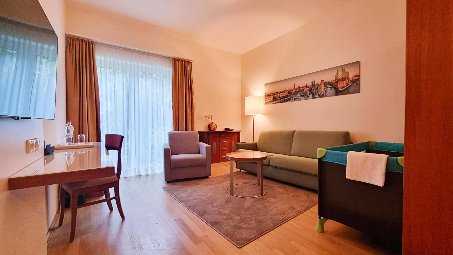 Family Suite,1705566453:JPEG