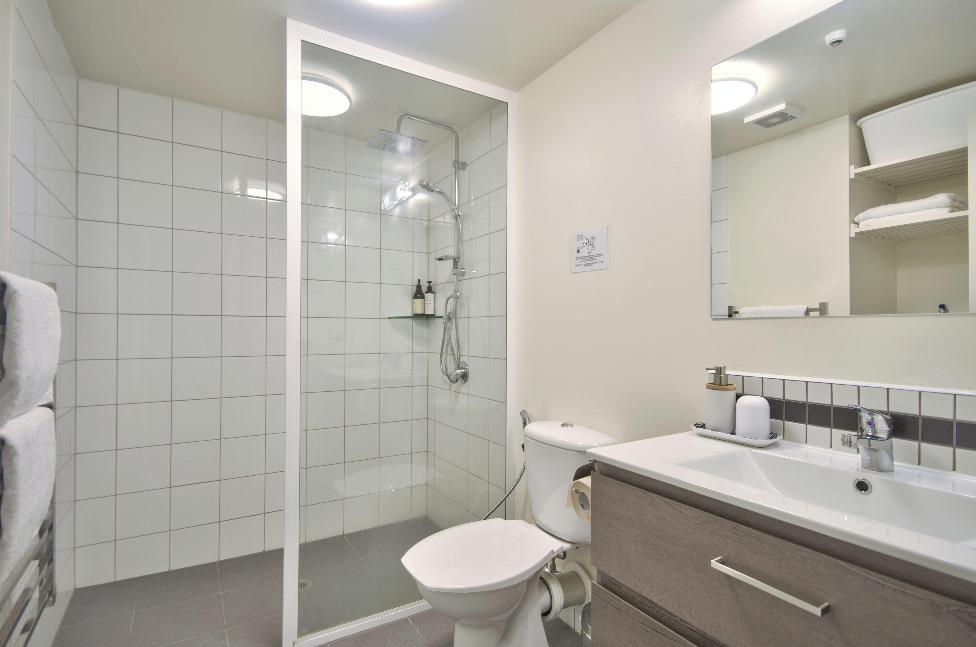 Superior One-Bedroom Apartment