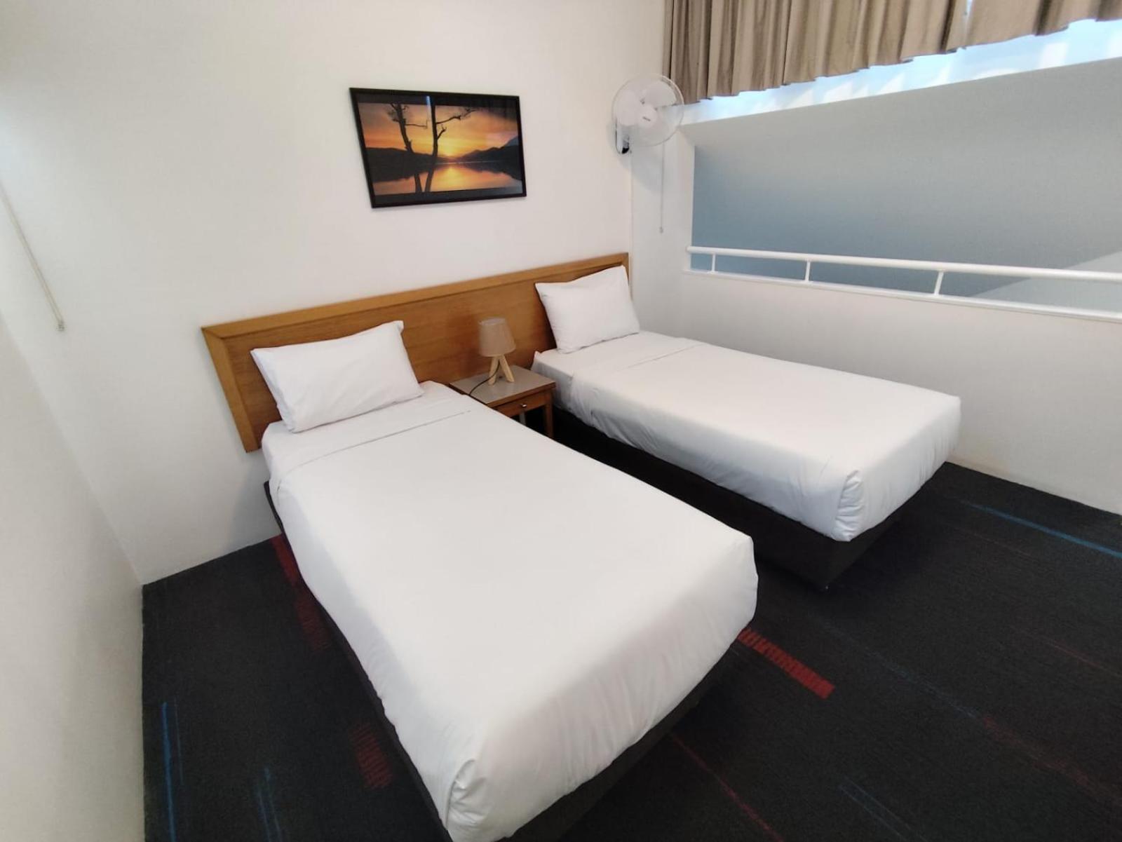 Executive 1 Bedroom Apartment-Twin Beds Limited Housekeeping