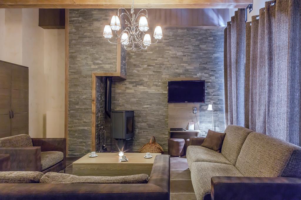Apartment (6-8 Adults)