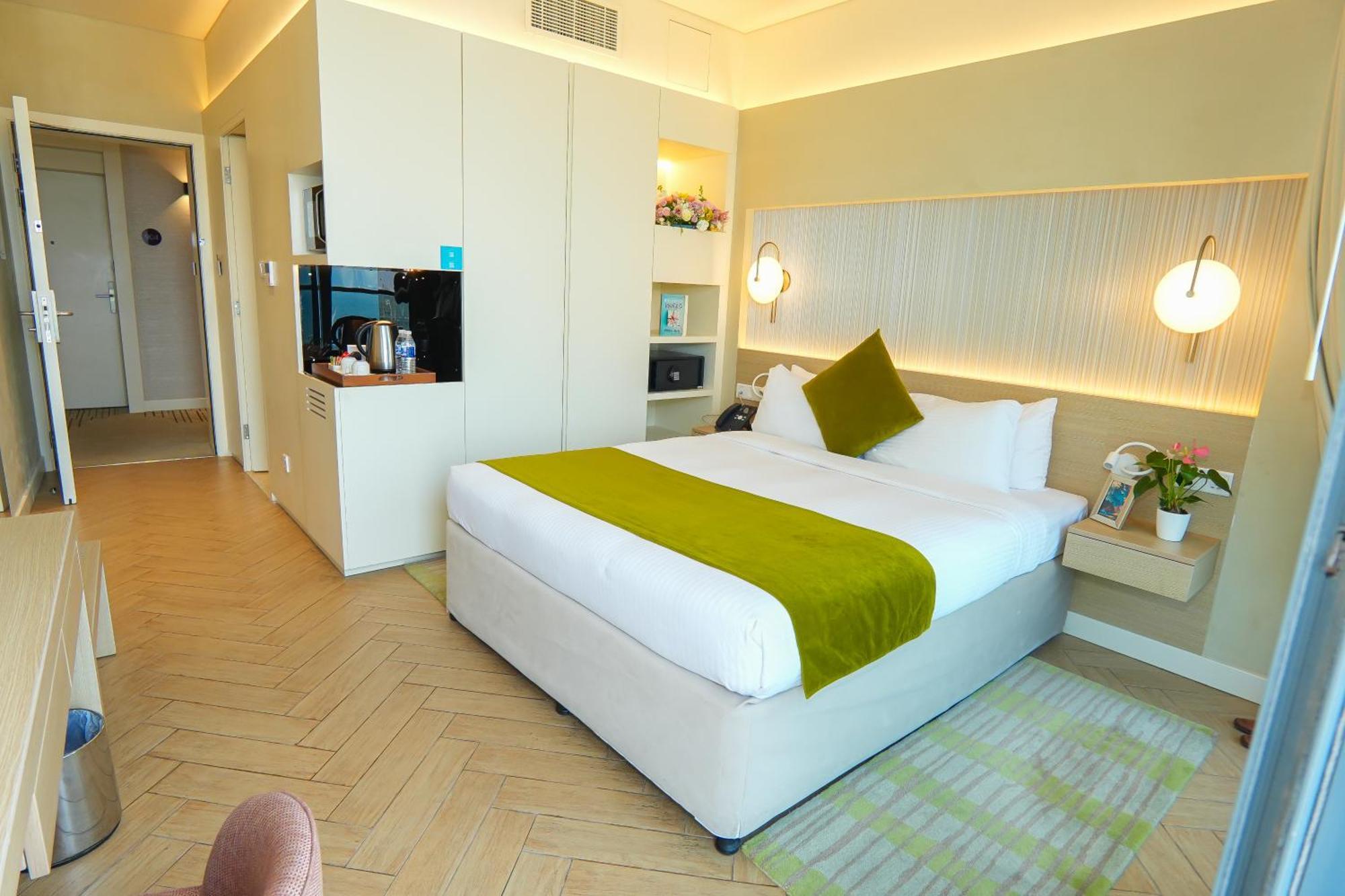 Standard Room without Balcony Main Road