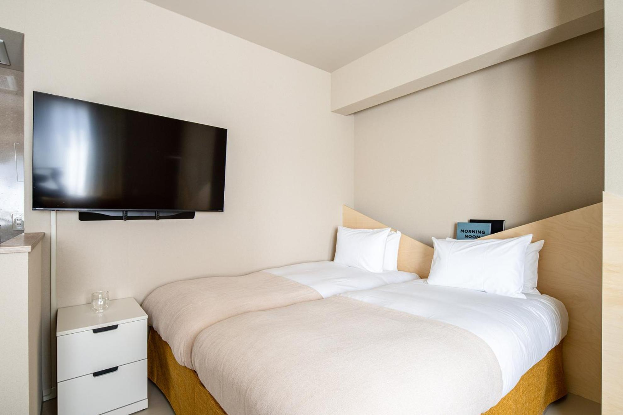 Deluxe Studio Apartment