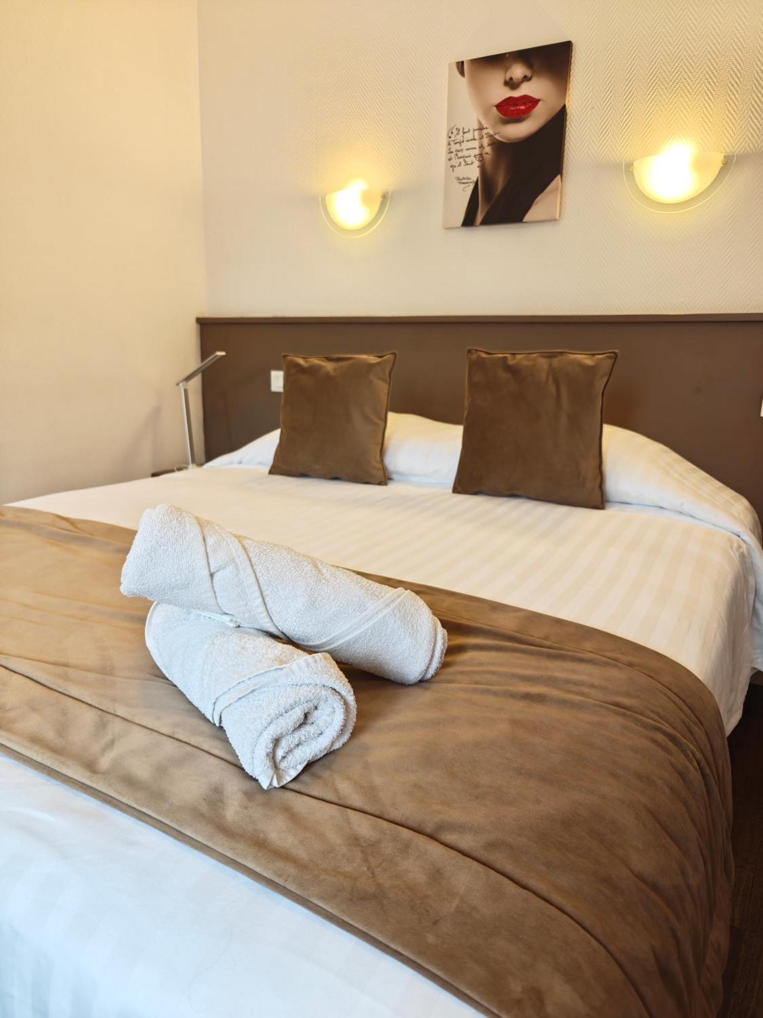 Triple Room Bath,1742730489:JPEG