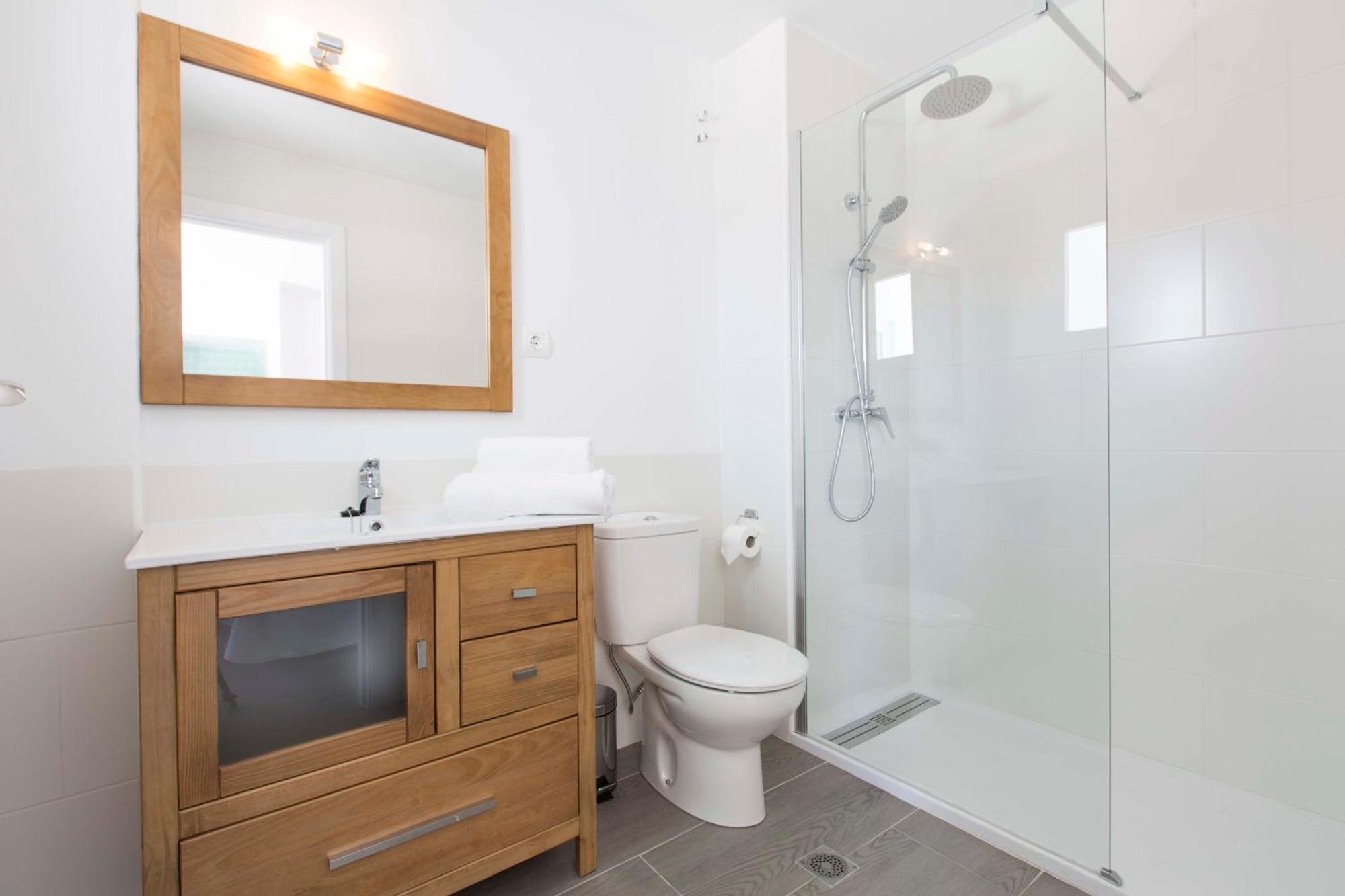 Studio with Sea View (1 Adult)