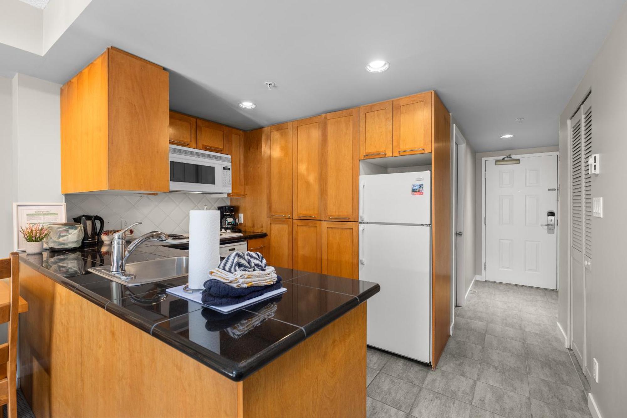 1 Bedroom (402)