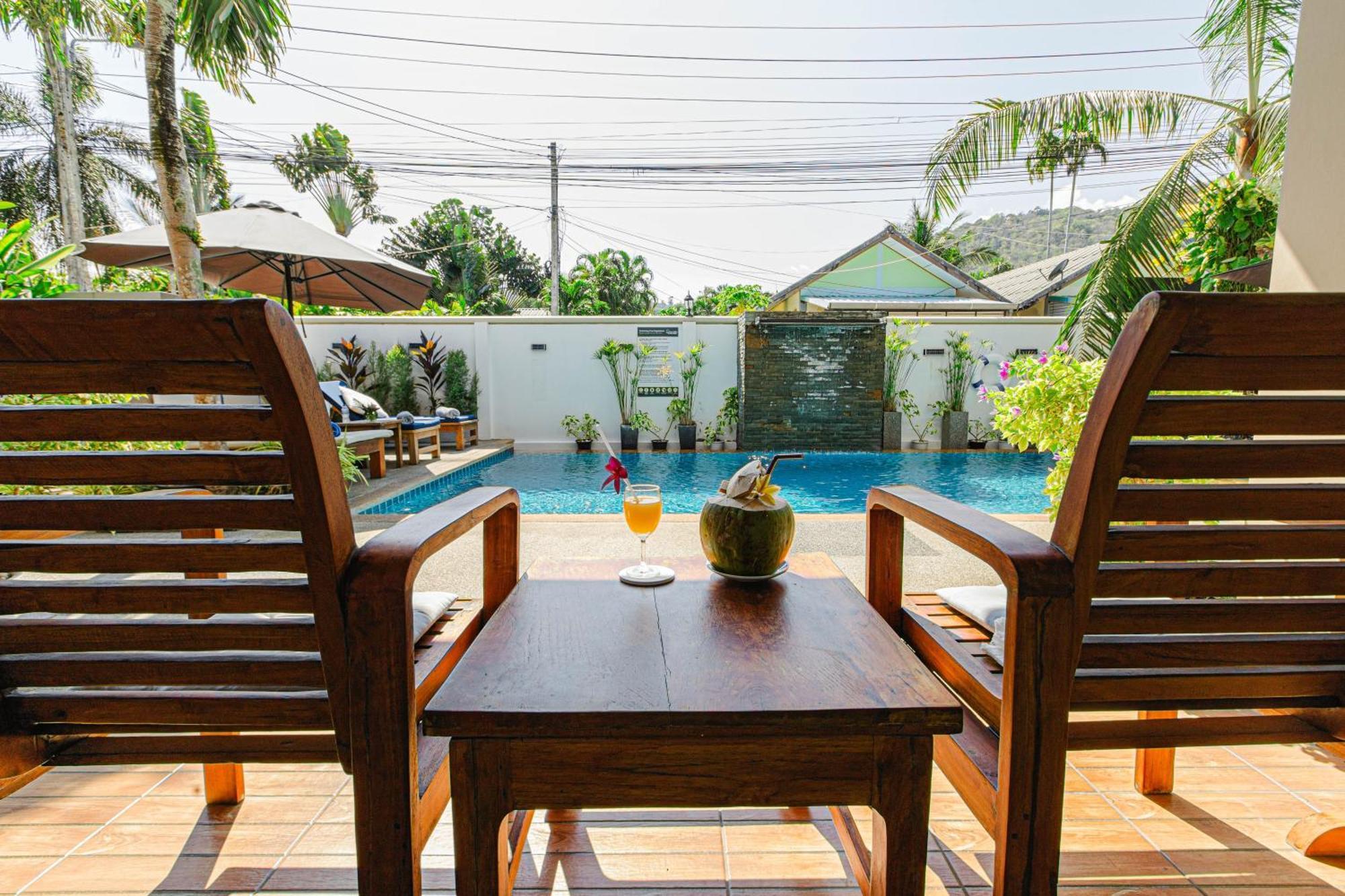 Suite Pool View