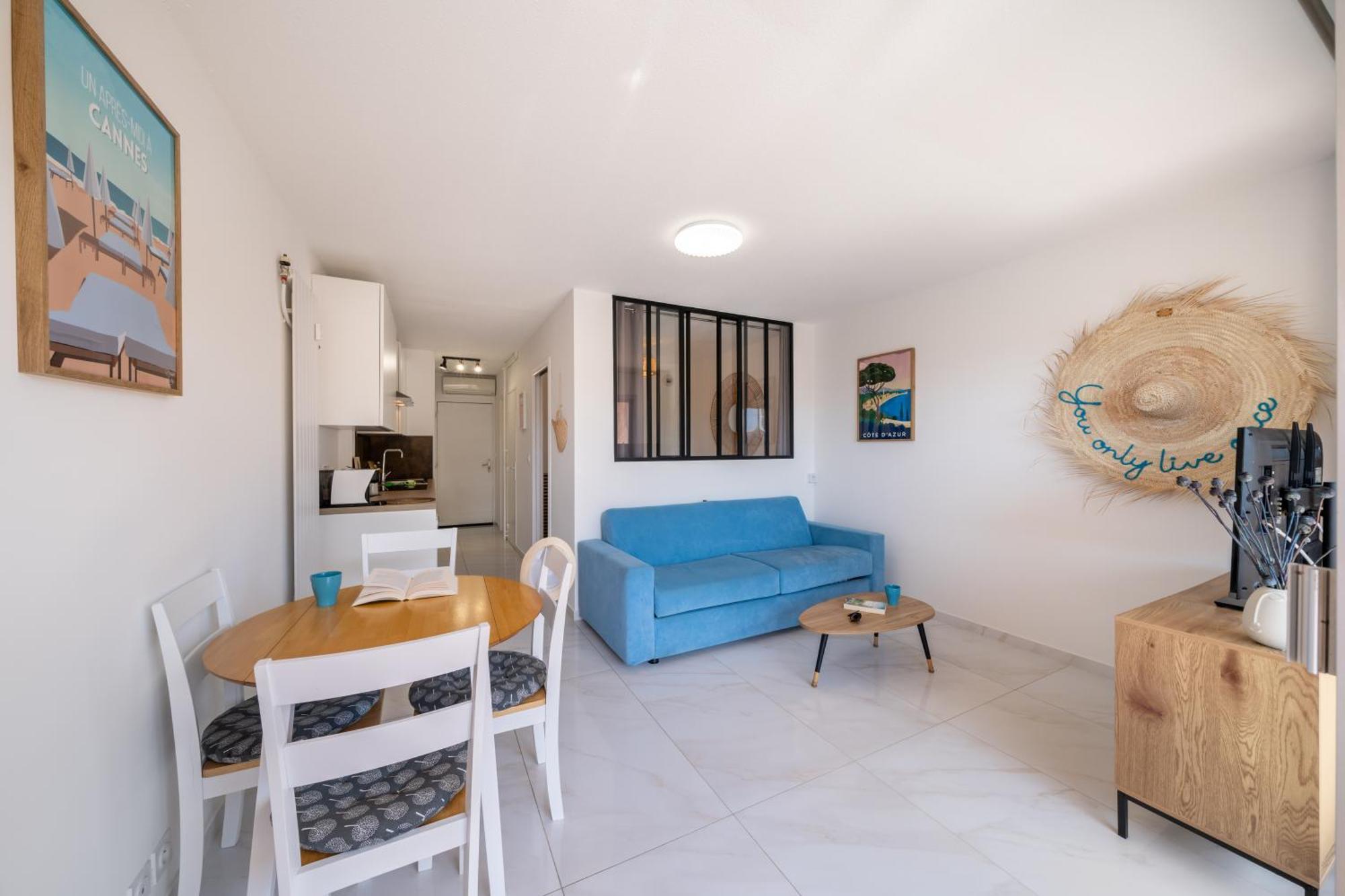 Oasis Riviera Apartment