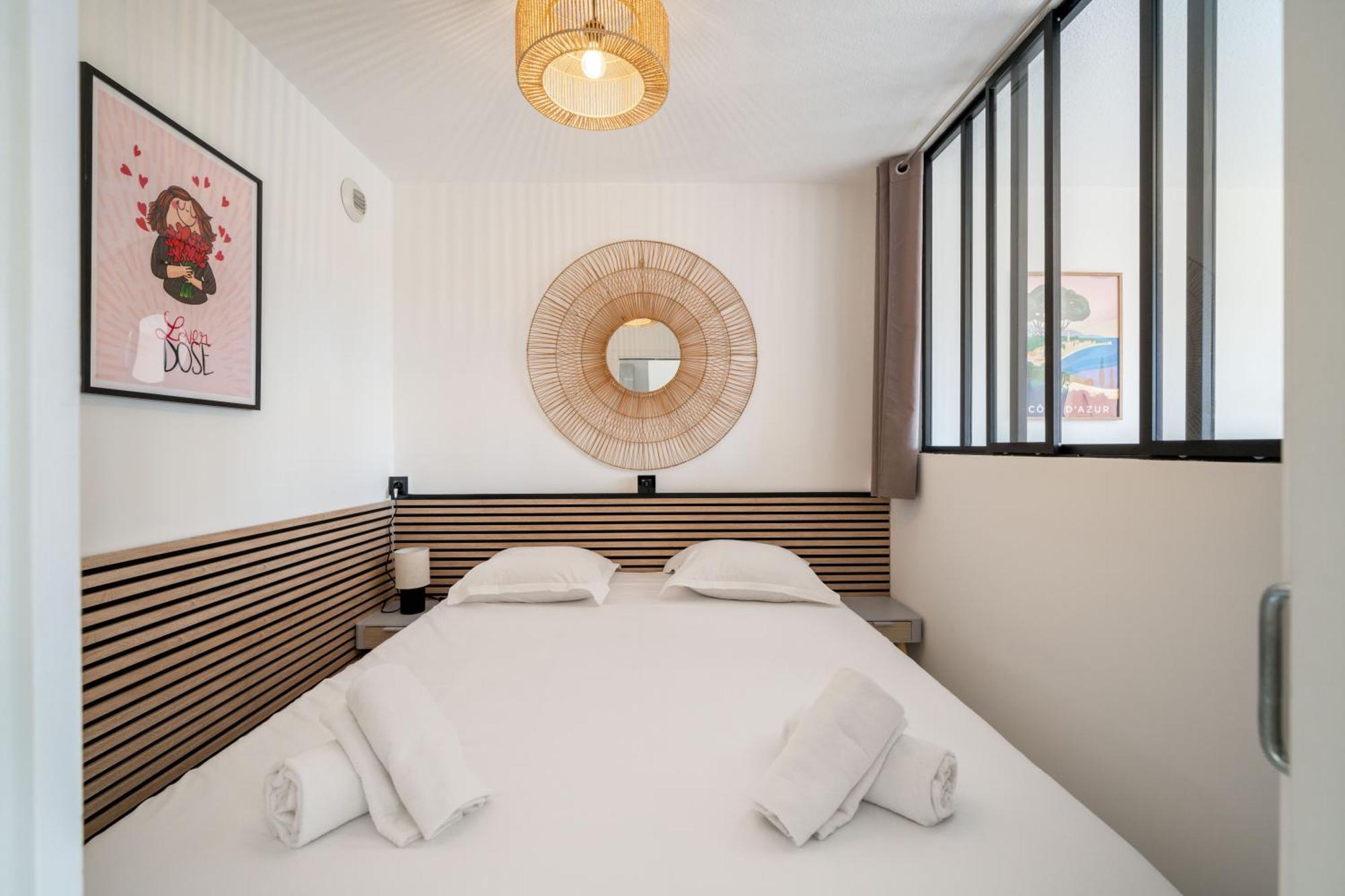 Oasis Riviera Apartment