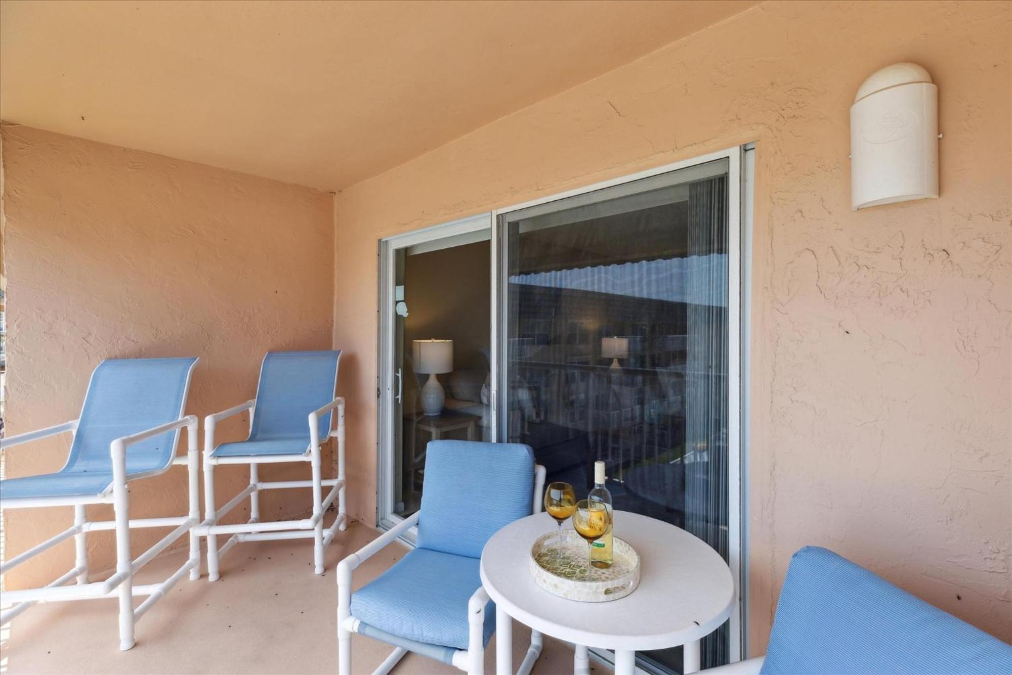 Direct Ocean & Pool View Two-Bedroom Apartment Unit 46,1765969639:JPEG