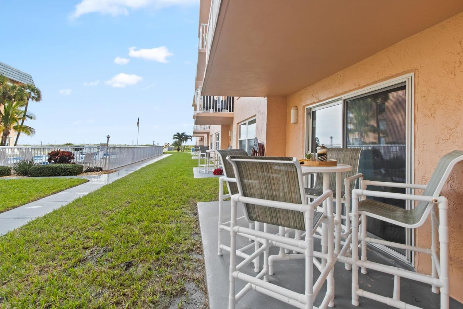 Ground Floor Walkout Poolside Apartment Patio Unit 20,1766157441:JPEG