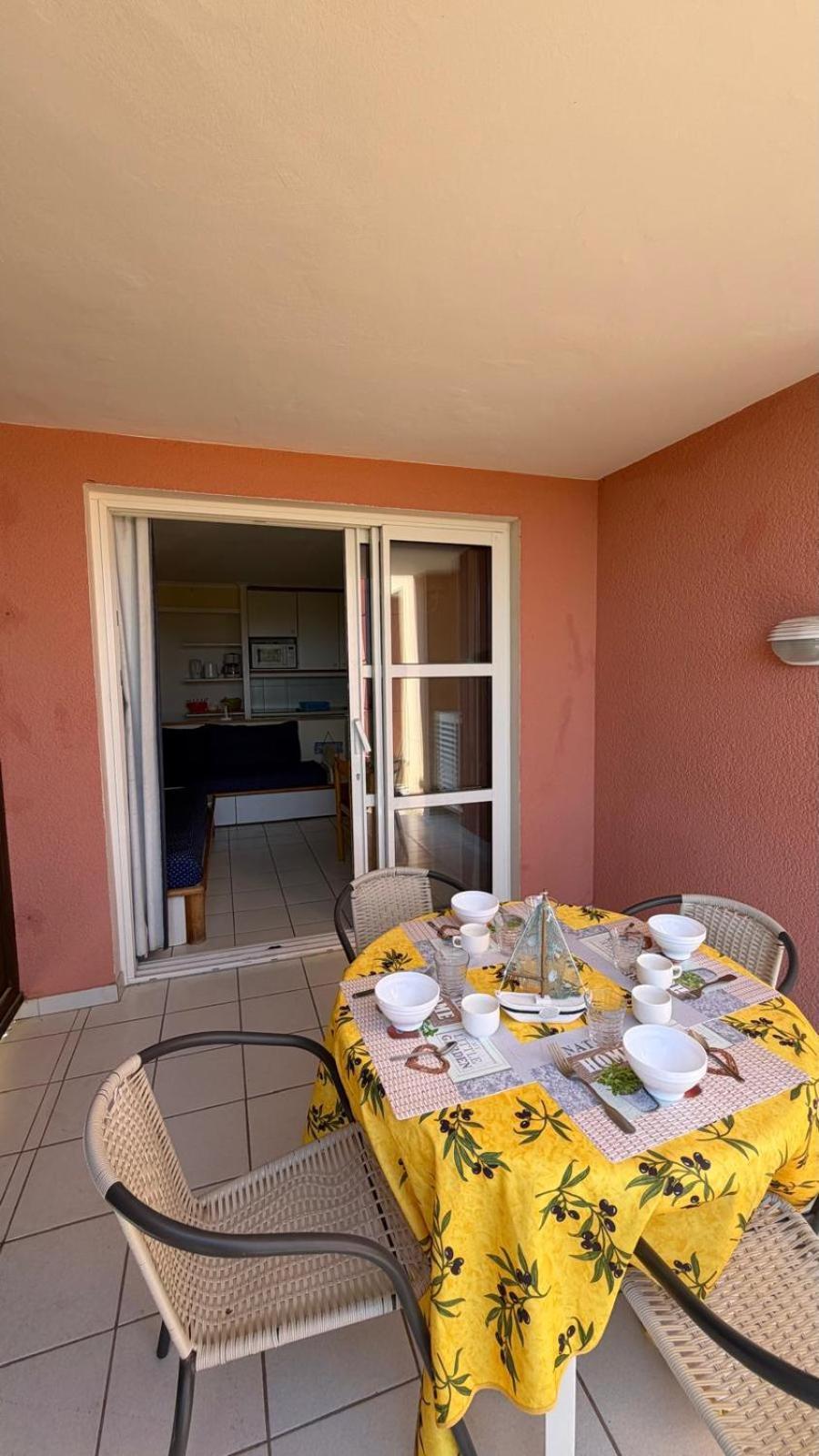 Apartamento de 1 dormitorio con vistas al mar