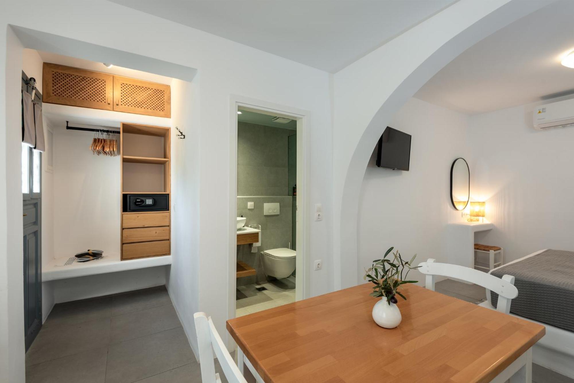 Studio Street View
