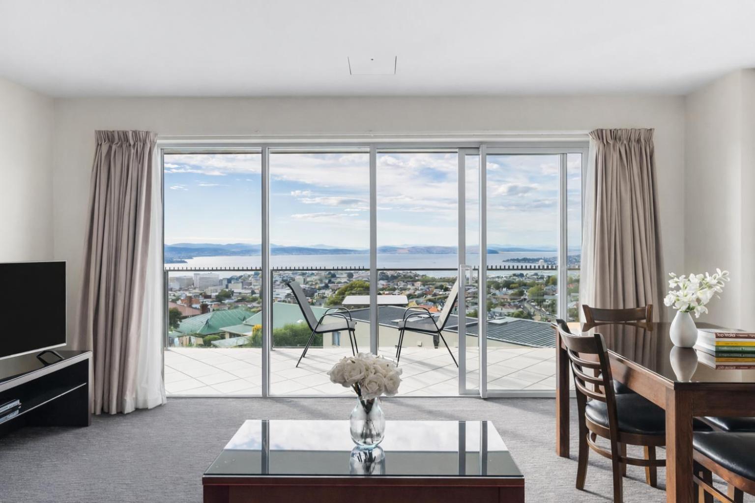 One-Bedroom Apartment with Harbour View