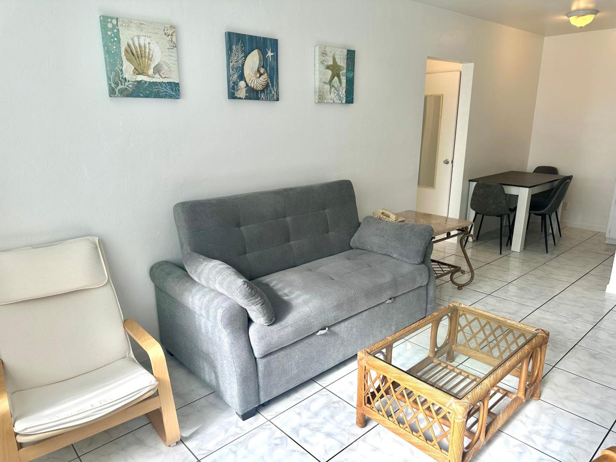 One-Bedroom King Suite