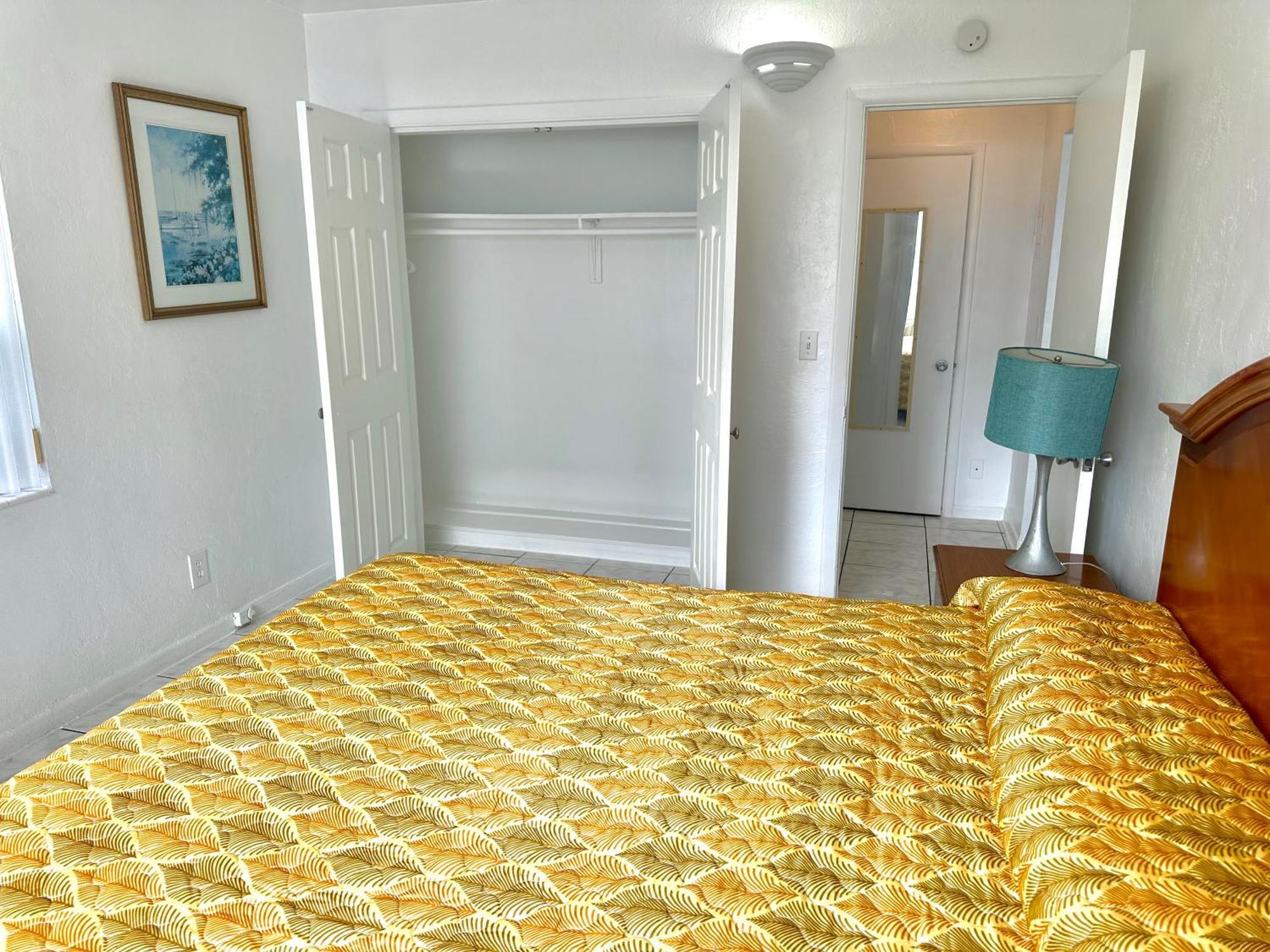 One-Bedroom King Suite