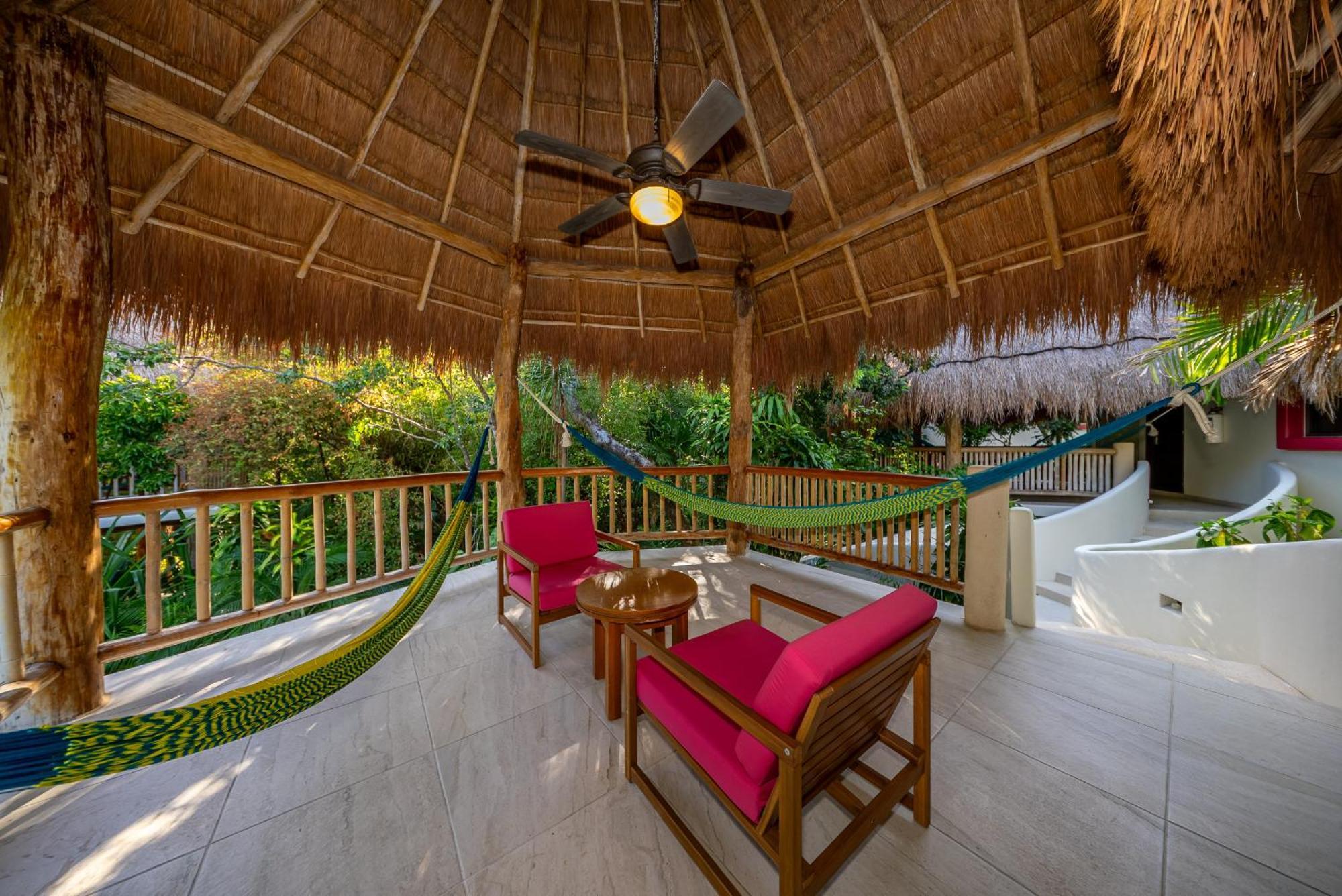 Bungalow Patio