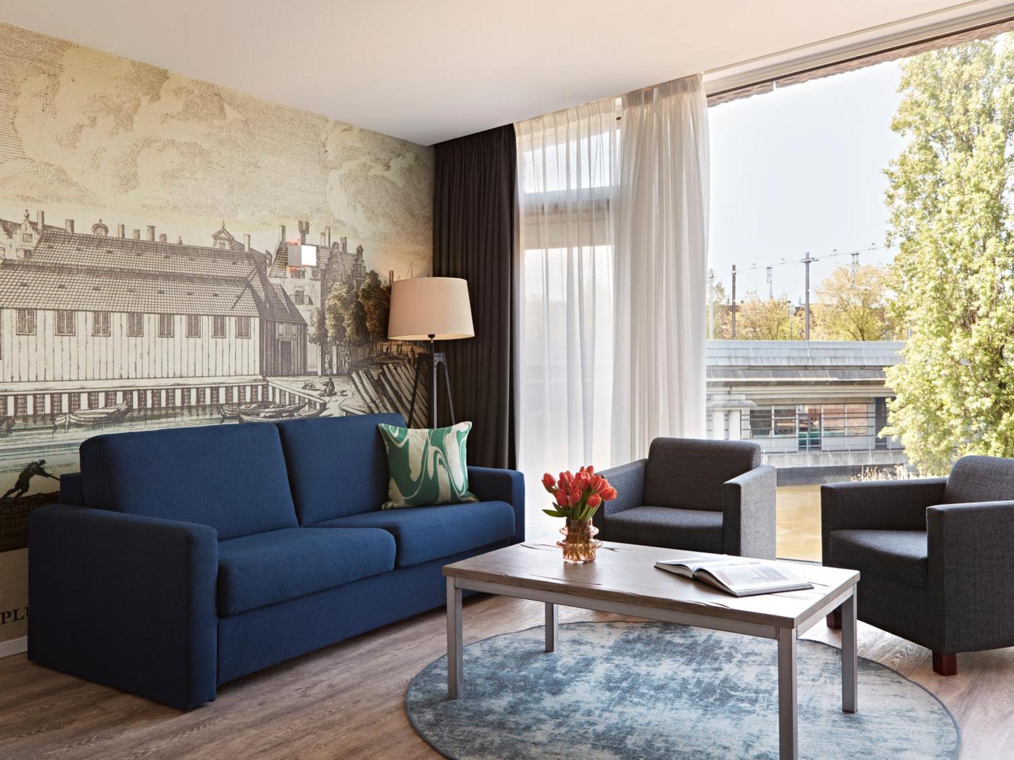 Apartamento extragrande de 2 dormitorios con sofá cama y vistas al canal