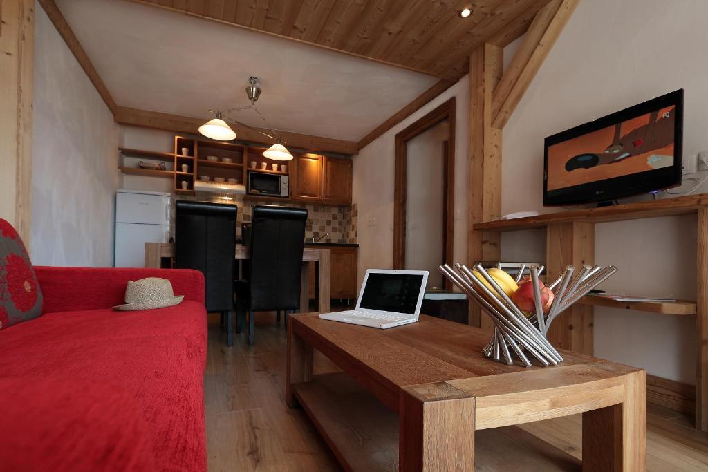 One-Bedroom Apartment (2 - 4 Persons),536213004:JPEG