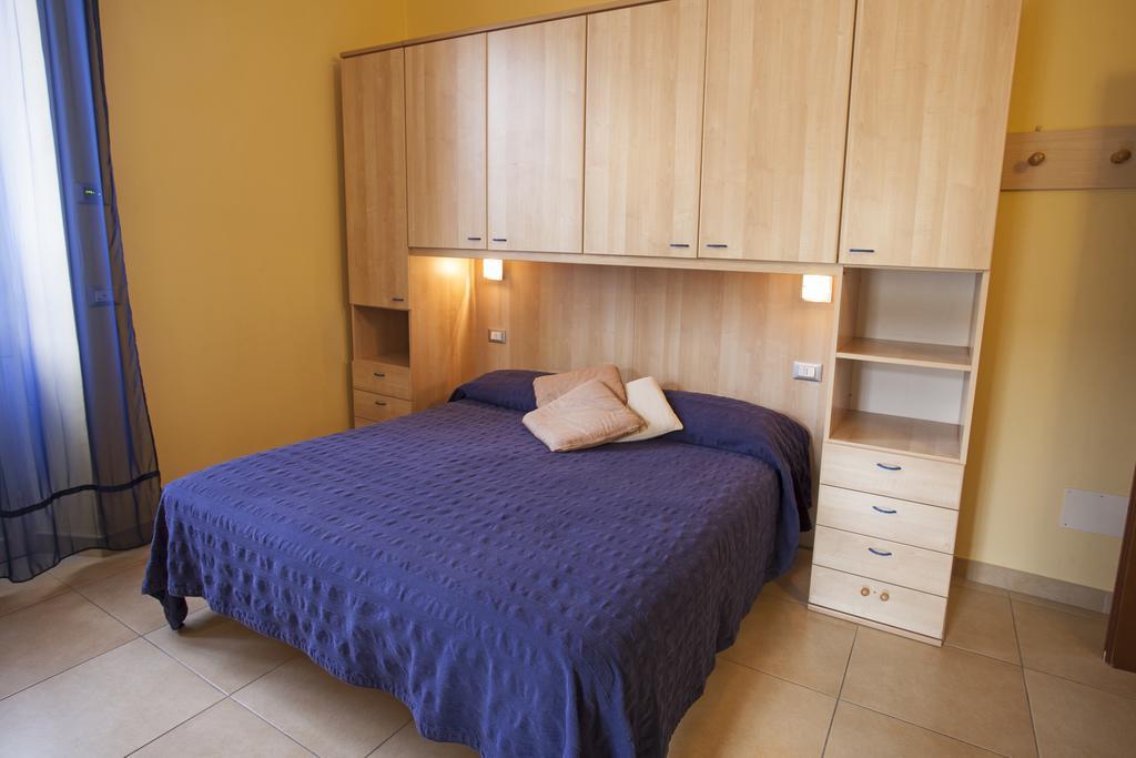 One-Bedroom Apartment,204831955:JPEG