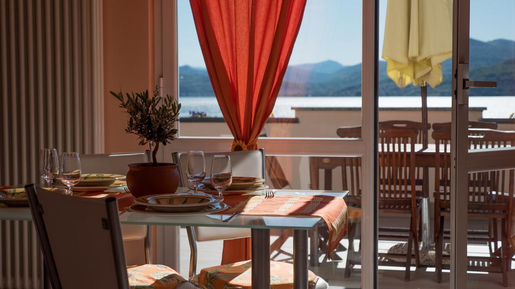 Apartment mit 1 Schlafzimmer, Terrasse und Seeblick (6 Erwachsene)