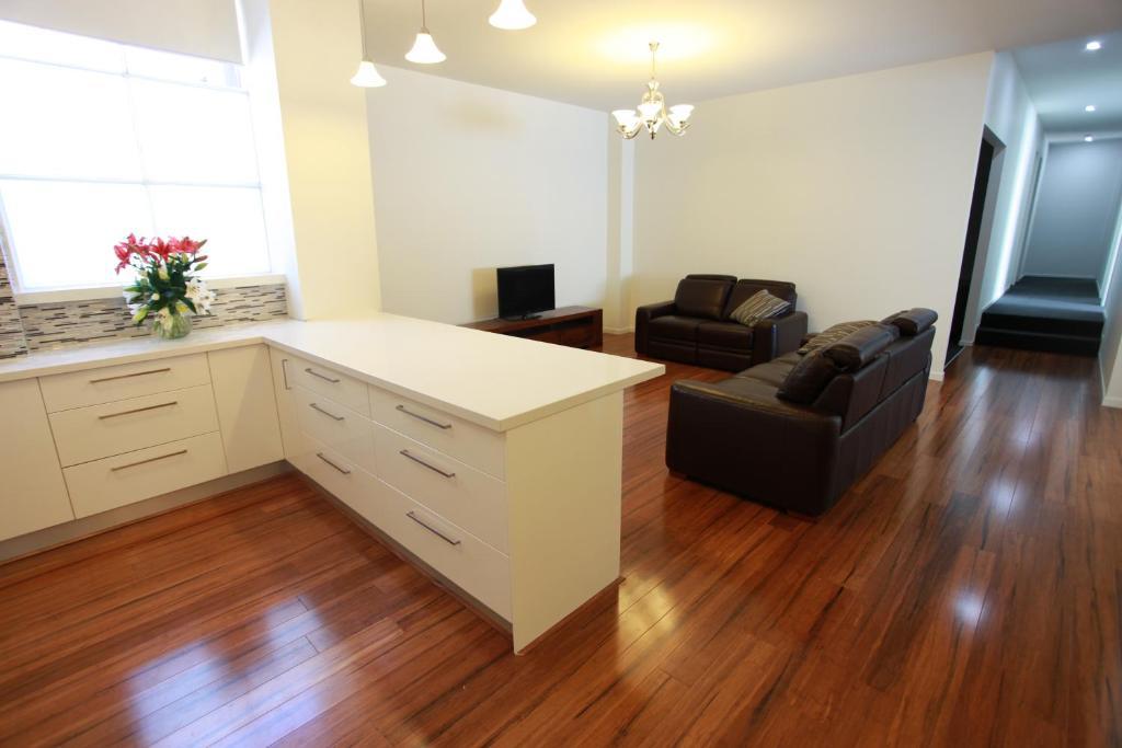 Three-Bedroom Apartment - No.11,25344063:JPEG