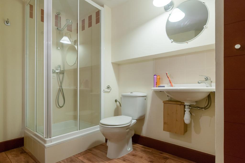 Two-Bedroom Apartment with Balcony (6 People)