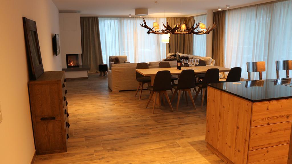 Penthouse Four-Bedroom Apartment