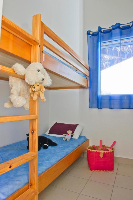 One-Bedroom Apartment,400363107:JPEG
