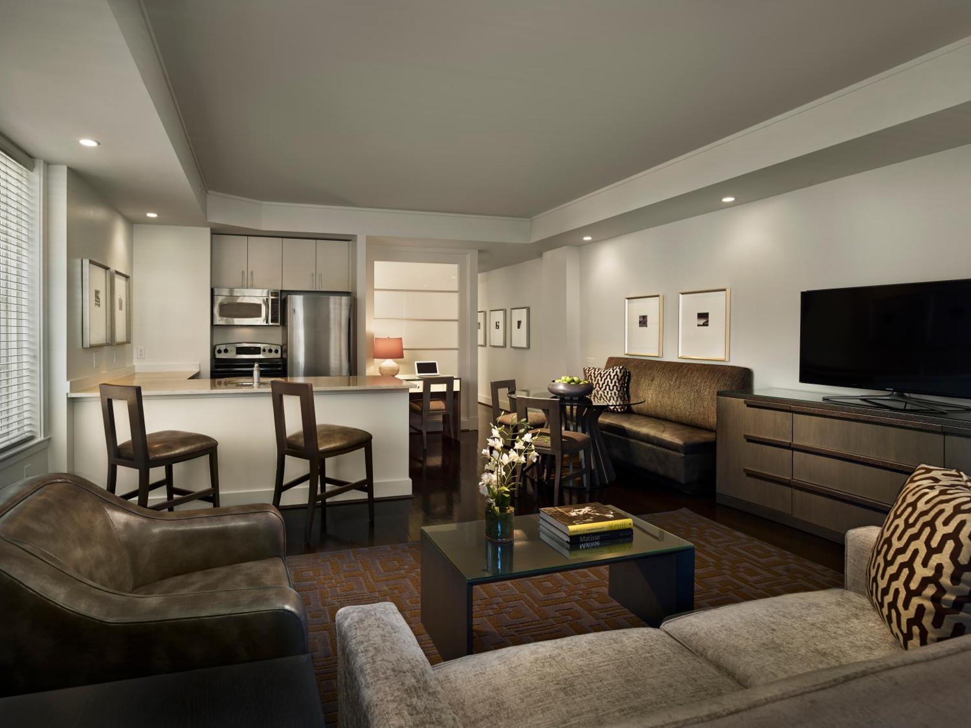 Two Bedroom Platinum Suite H Street View,704166577:JPEG