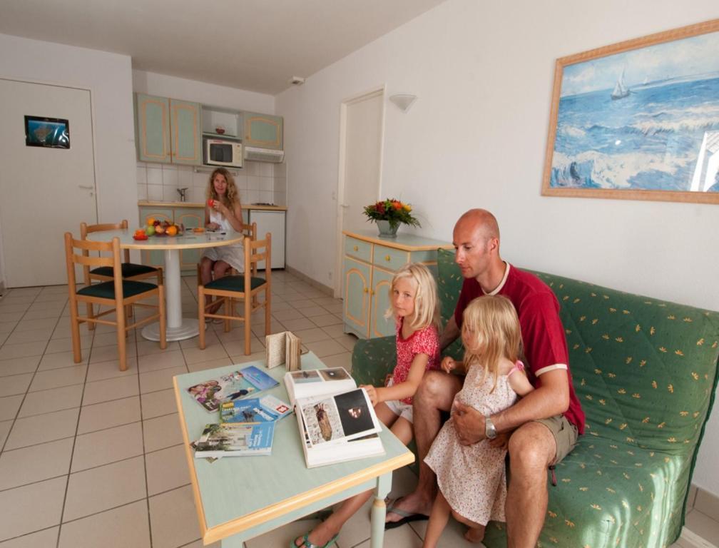 Two-Bedroom Apartment,31385114:JPEG