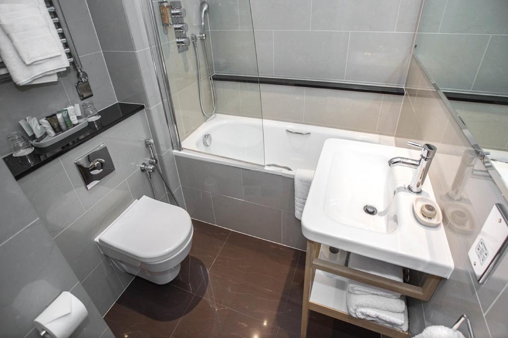 Superior One-Bedroom Apartment,320178285:JPEG
