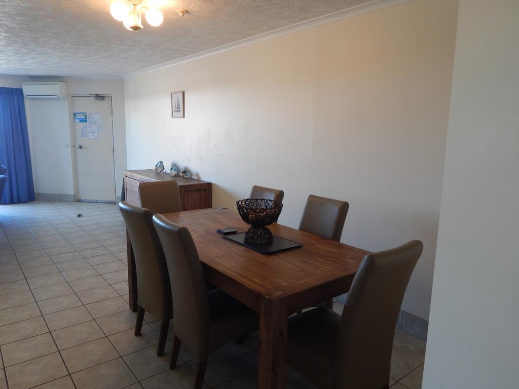Standard Two-Bedroom Apartment Balcony,68621006:JPEG