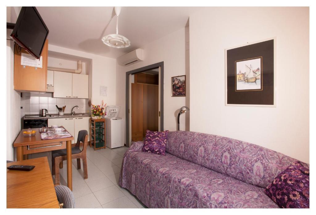 One-Bedroom Apartment with Sea View