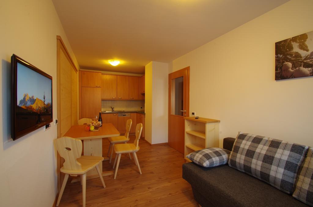 One-Bedroom Apartment,338815888:JPEG