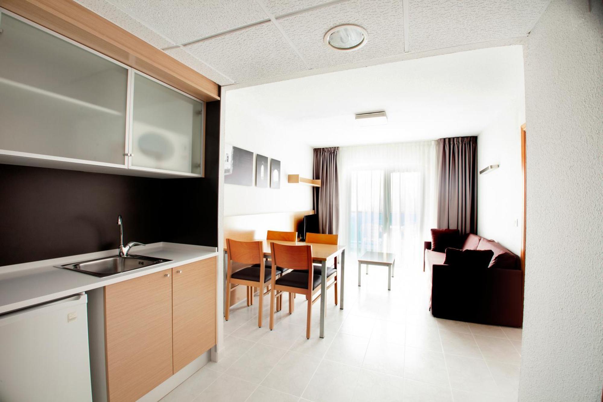 One-Bedroom Apartment (2 Adults),411096333:JPEG