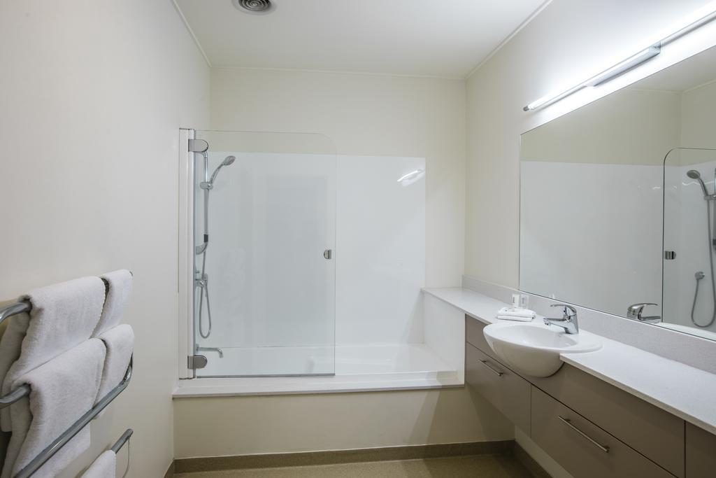 Executive One-Bedroom Apartment,413508924:JPEG