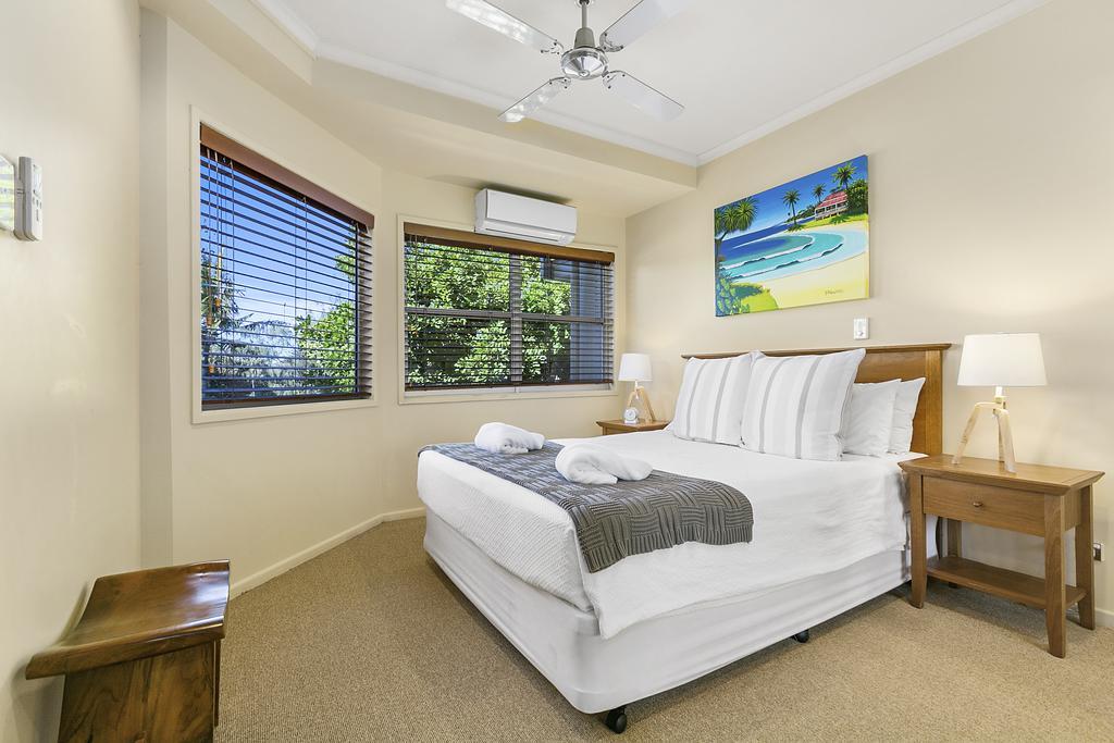 One-Bedroom Apartment with Filtered Ocean View