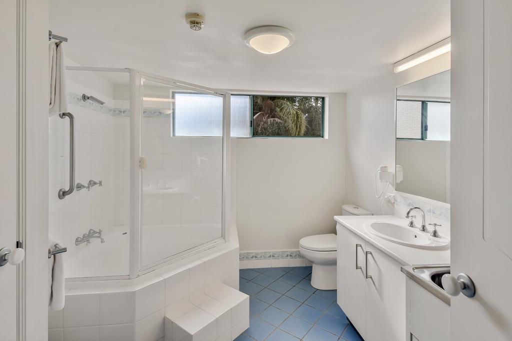 Excellsior One-Bedroom Standard Apartment