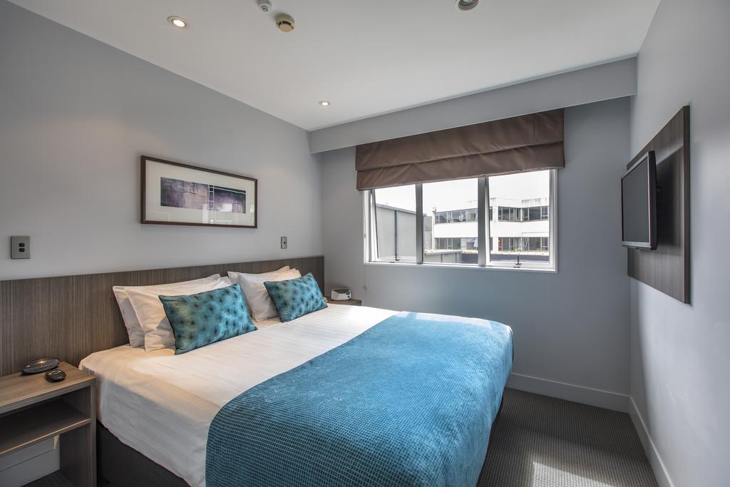 One-Bedroom Apartment,446636769:JPEG