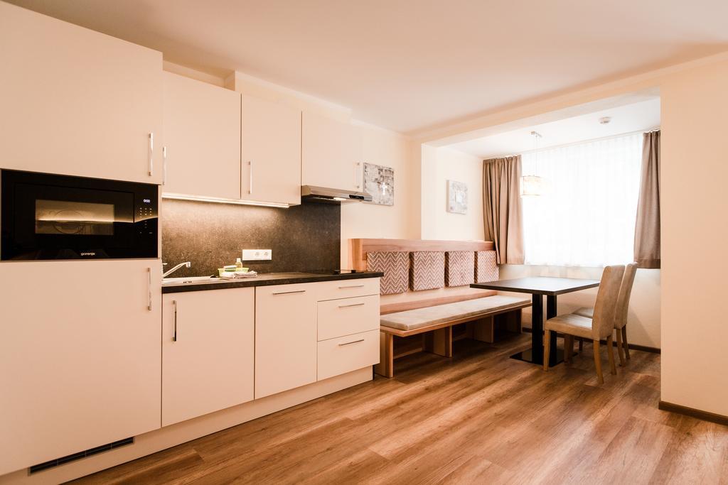 Doppelzimmer mit Balkon