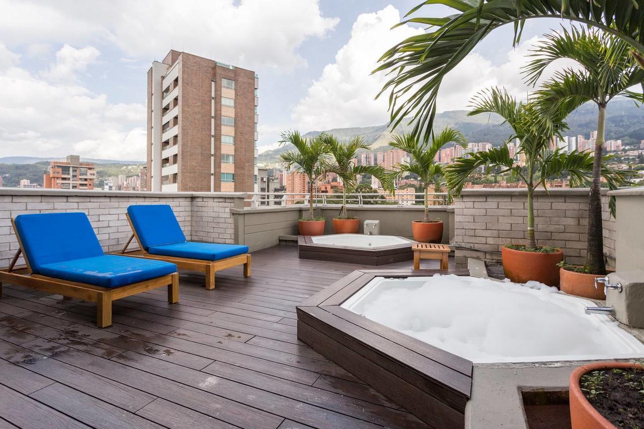 Apartment with Balcony,728098051:JPEG